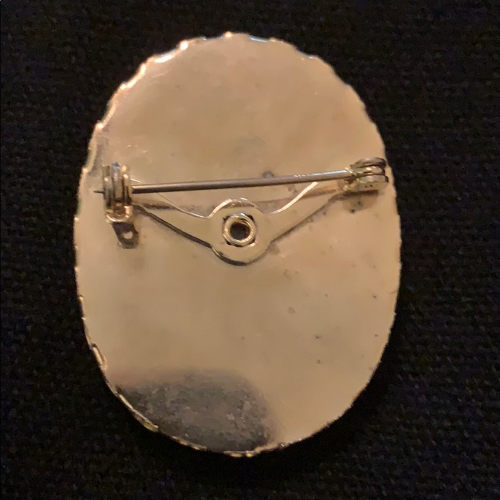 Brooch - Picture 3 of 4